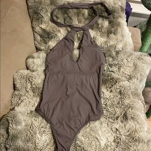 O'Neill Mauve Women's One Piece Swimsuit ~ size M 🤎
